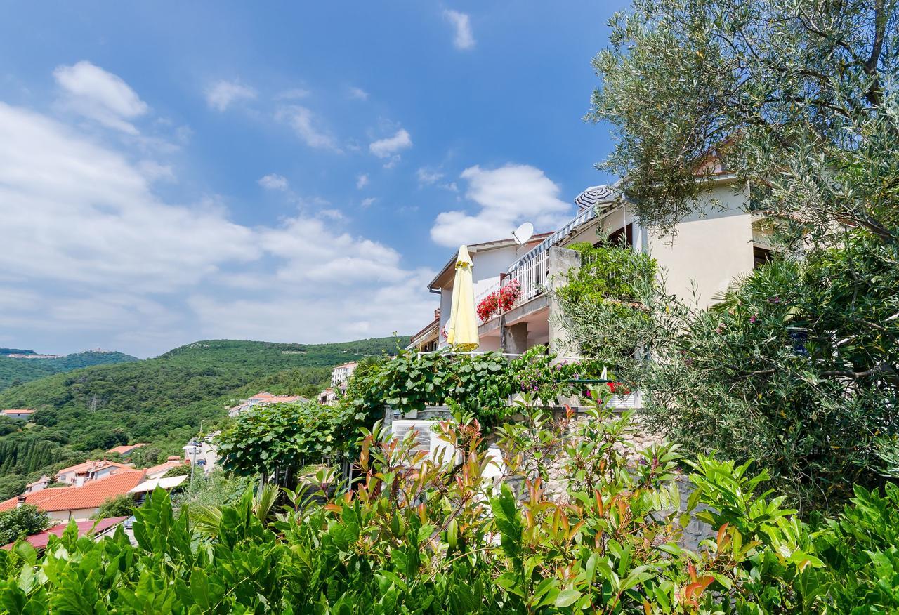Apartments Mandica Rabac Buitenkant foto